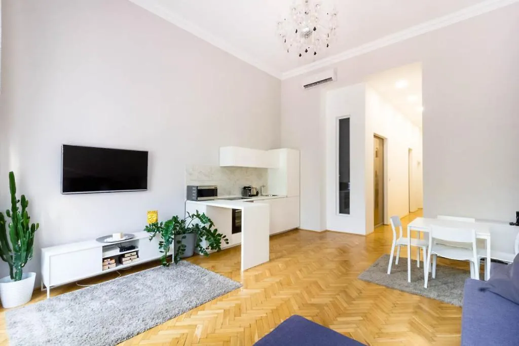 Luxury Lisbeth Apartman Budapest